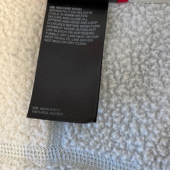 Light gray North Face Pullover - Picture 6 of 6